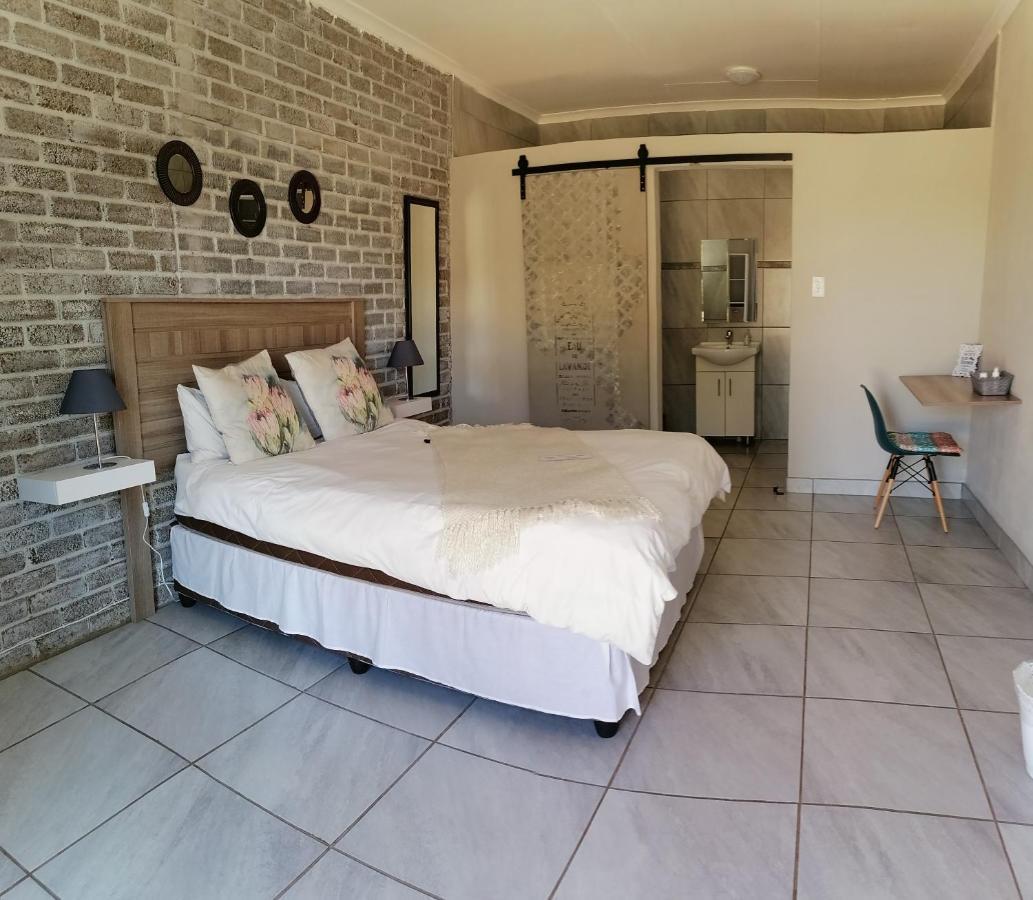 @Home Guest House Zeerust Экстерьер фото