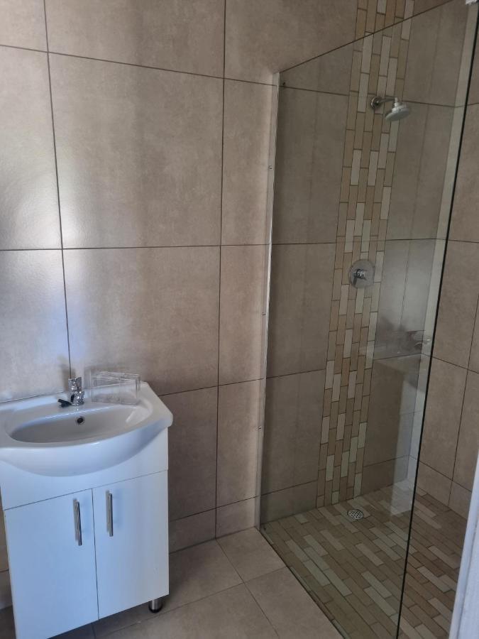@Home Guest House Zeerust Экстерьер фото