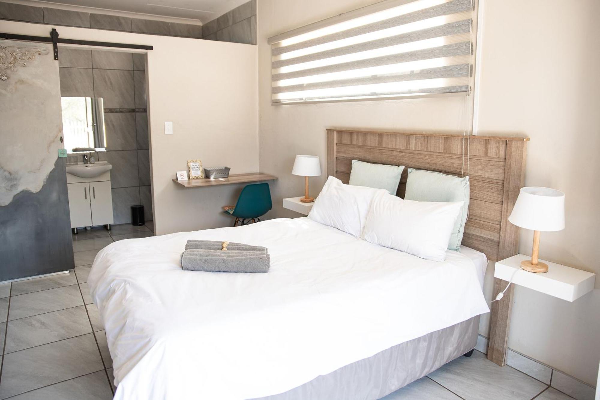 @Home Guest House Zeerust Экстерьер фото