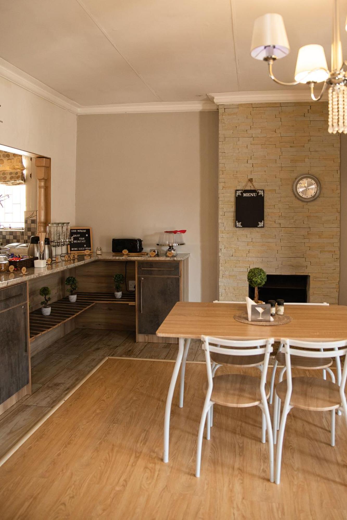 @Home Guest House Zeerust Экстерьер фото
